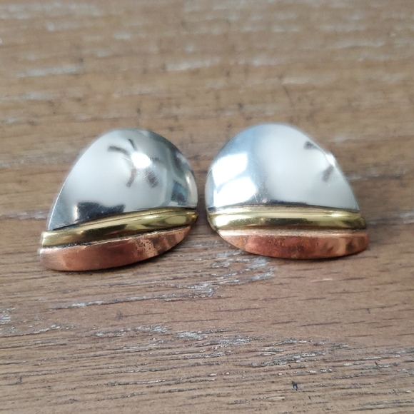 Elegant Silver and Gold-Tone clip-on  Earrings - Picture 1 of 2